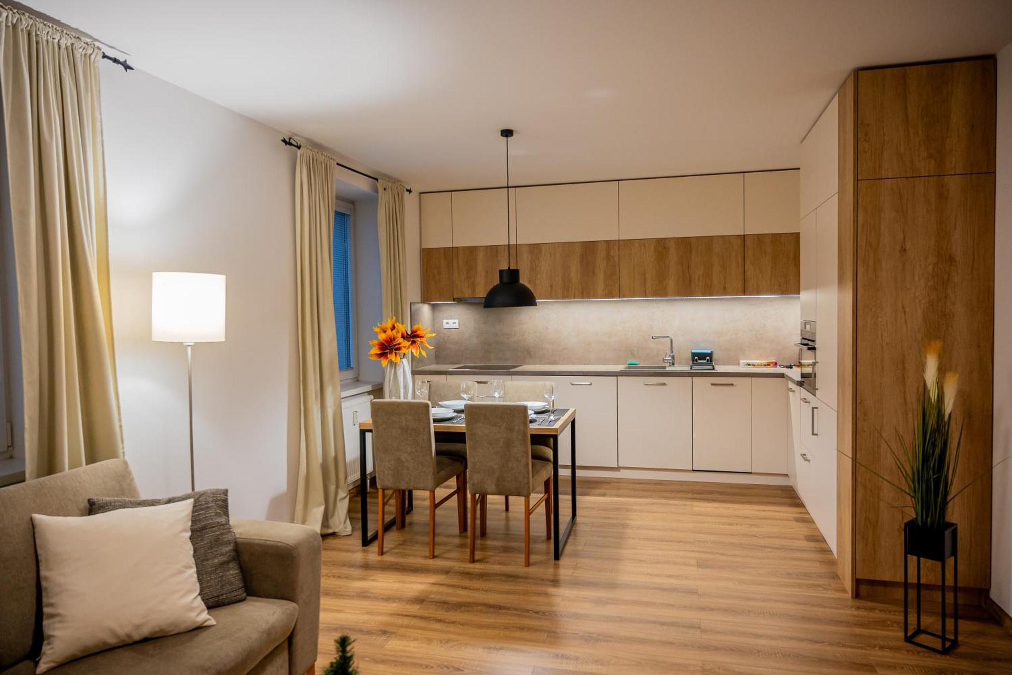 Old Town City Center Apartment 1 - Private Parking Included Kosice Luaran gambar